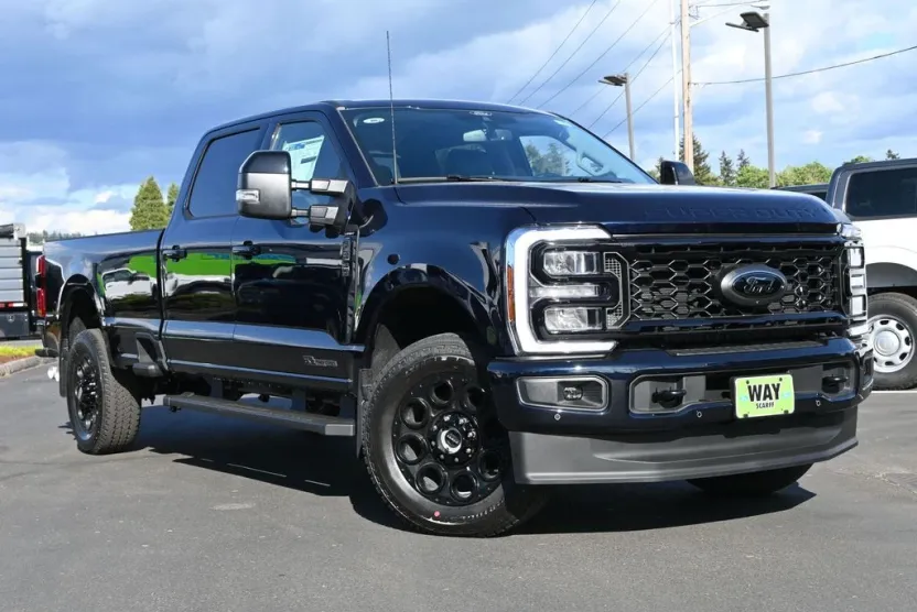 2025 Ford F-350 Lariat photo 1
