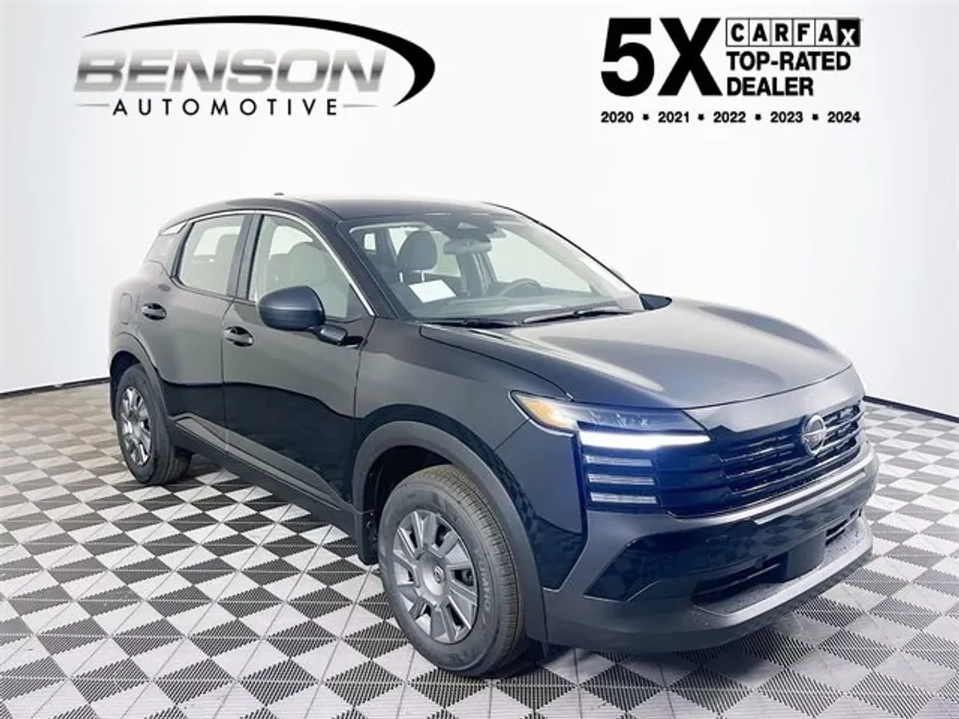 2025 Nissan Kicks S photo 1