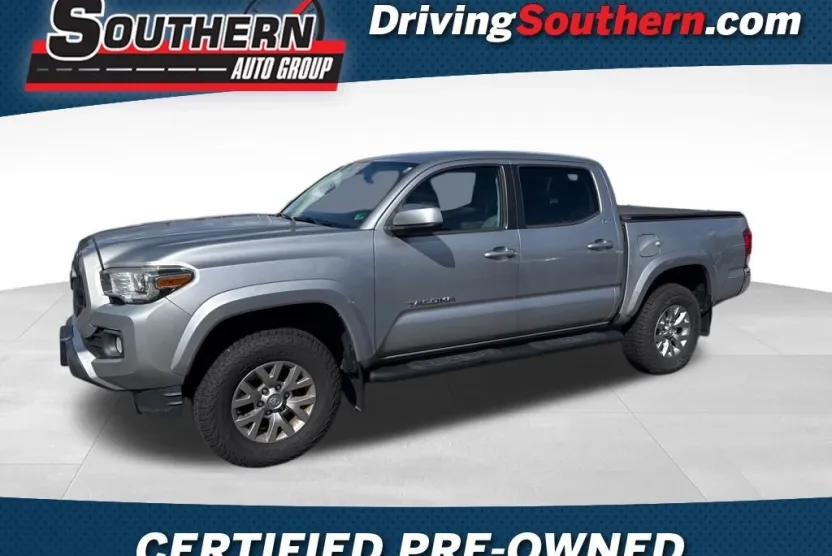 2017 Toyota Tacoma SR5 photo 1