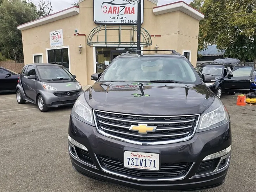 2016 Chevrolet Traverse 1LT photo 1