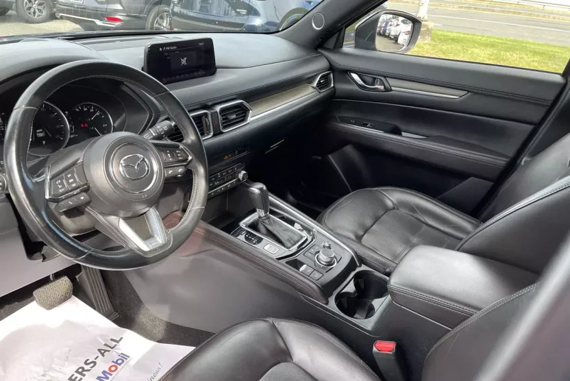 2019 Mazda CX-5 Signature photo 1