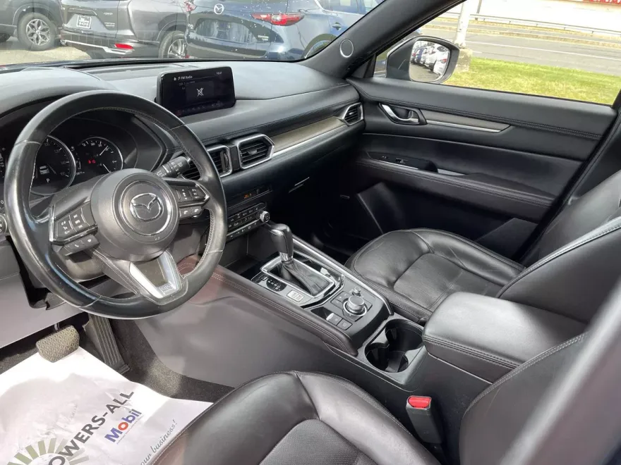 2019 Mazda CX-5 Signature photo 1
