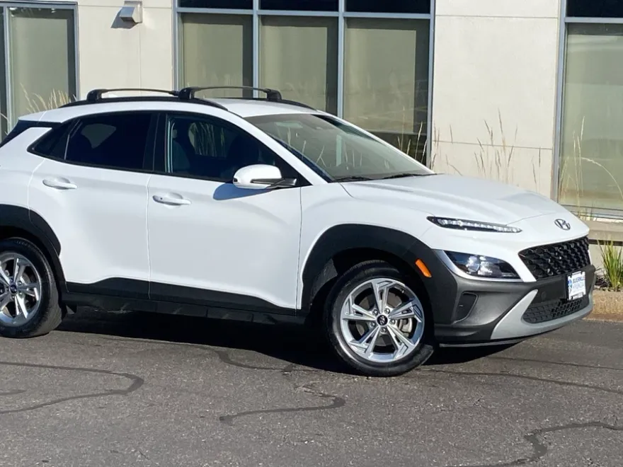 2023 Hyundai Kona SEL photo 1