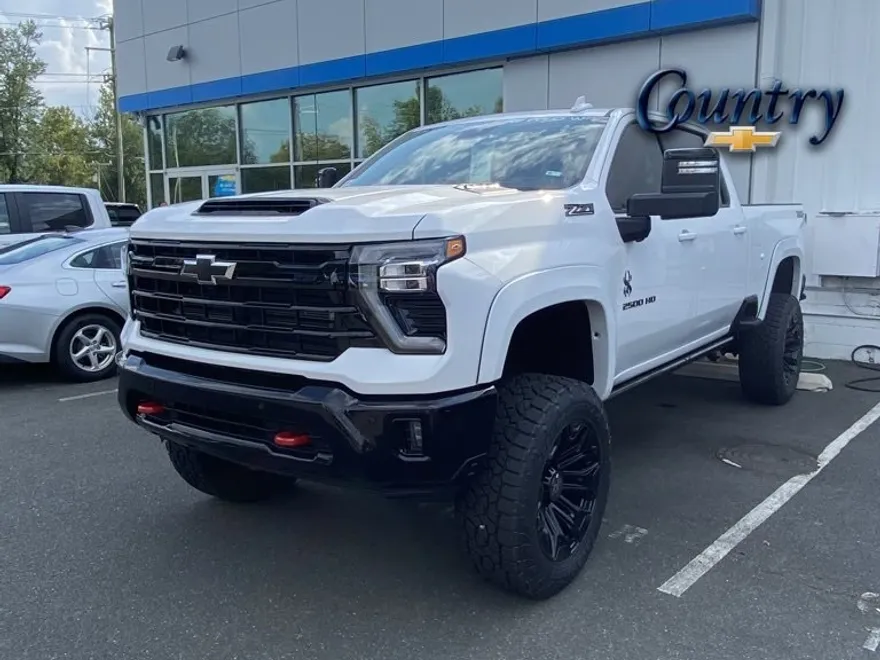 2025 Chevrolet Silverado 2500HD LTZ photo 1