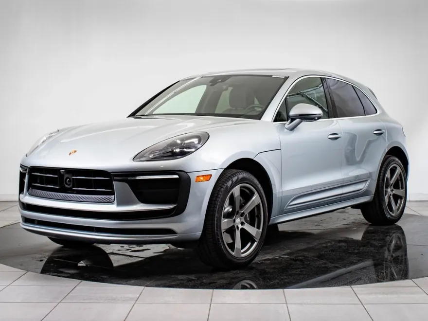 2024 Porsche Macan T photo 1