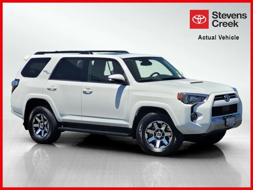 2023 Toyota 4Runner TRD Off-Road Premium photo 1