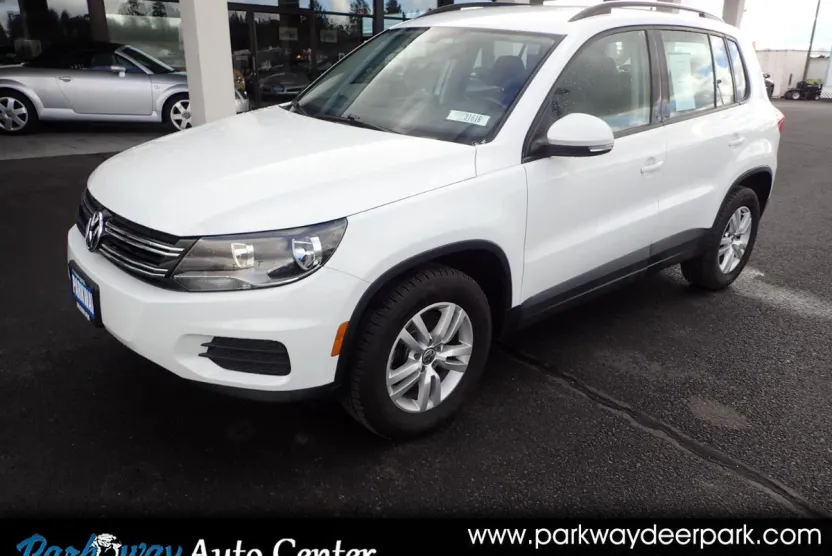 2016 Volkswagen Tiguan S photo 1
