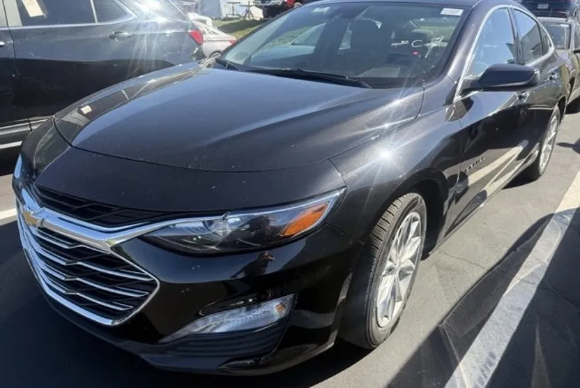 2024 Chevrolet Malibu 1LT photo 1