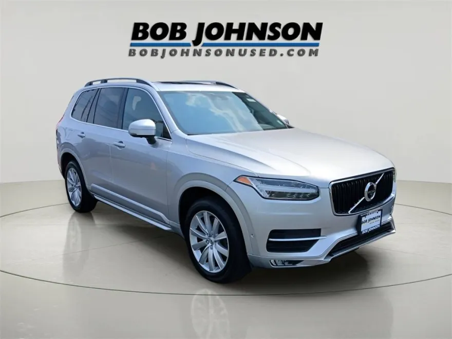2018 Volvo XC90 T5 AWD Momentum photo 1