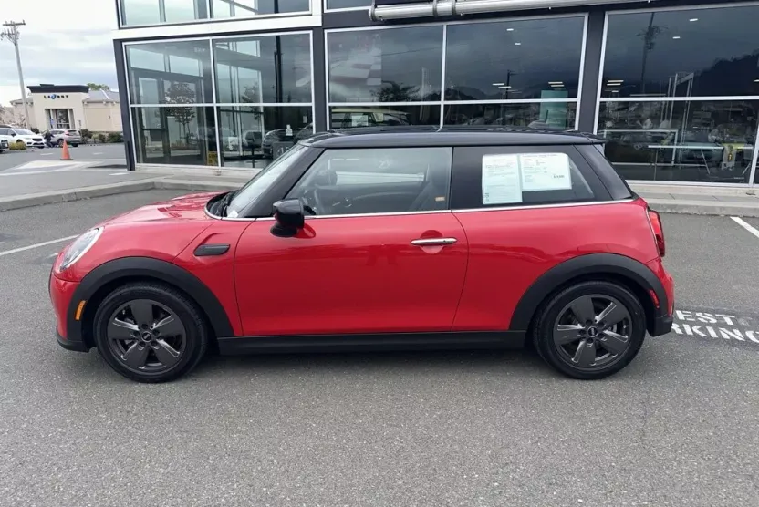 2023 Mini Cooper Signature photo 1