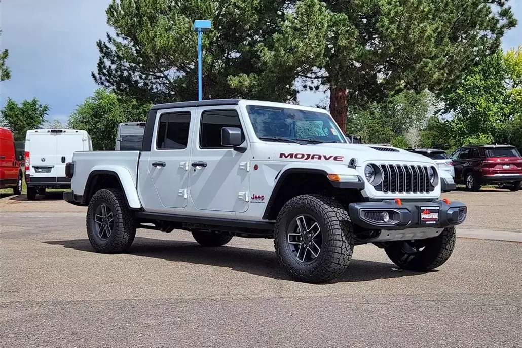 2025 Jeep Gladiator Mojave photo 1