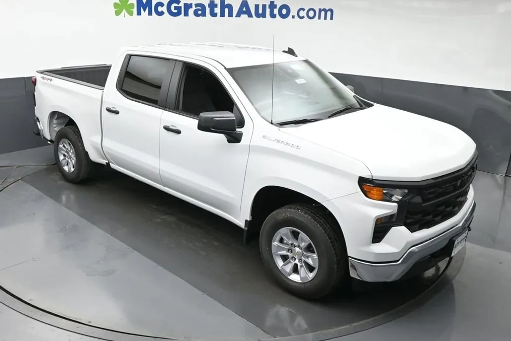 2026 Chevrolet Silverado 1500 photo 1
