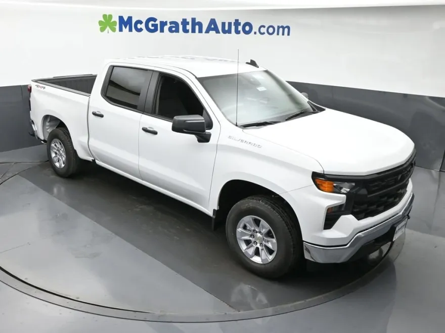 2026 Chevrolet Silverado 1500 photo 1