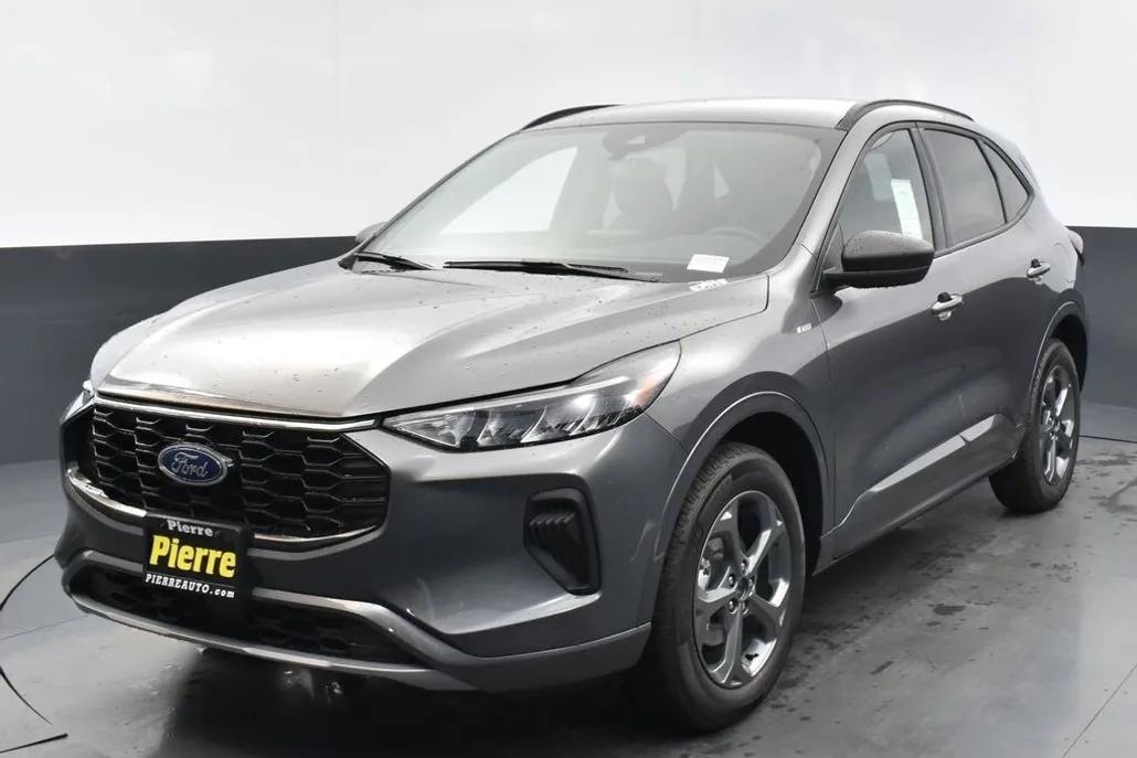 2024 Ford Escape ST-Line photo 1