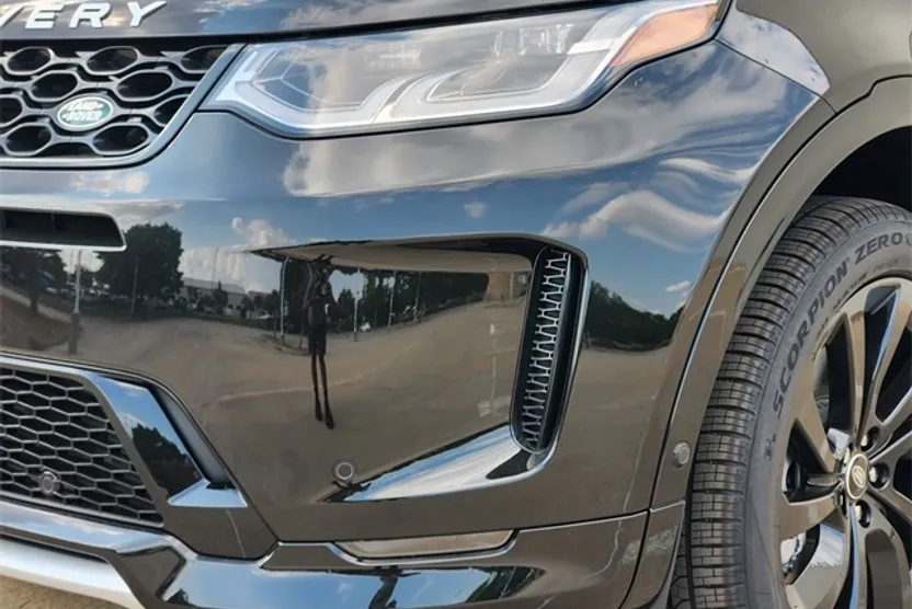 2025 Land Rover Discovery Sport S photo 1