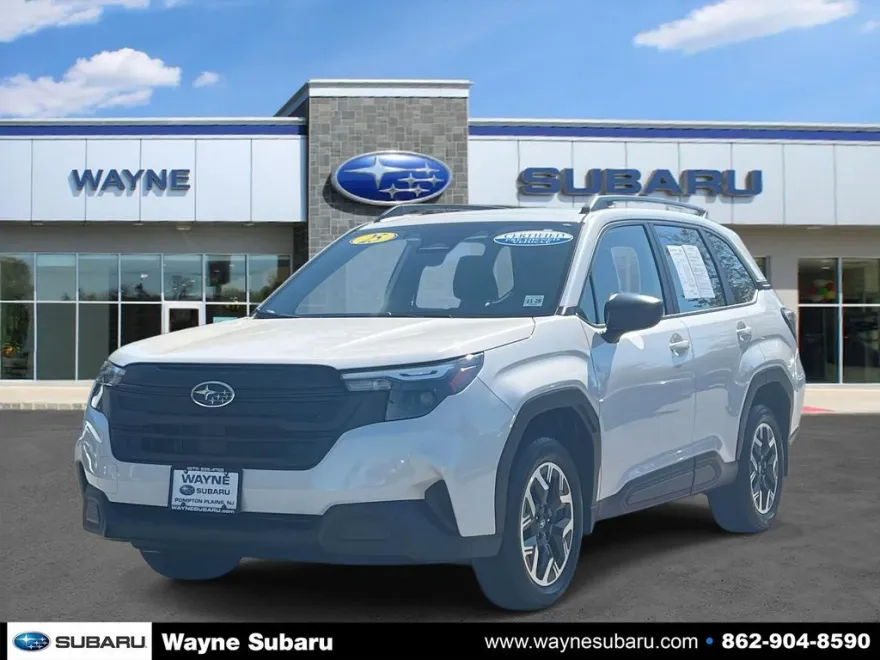 2025 Subaru Forester Base photo 1
