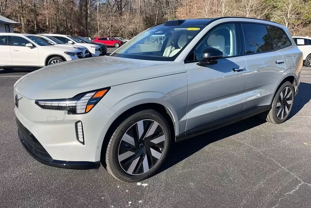 2025 Volvo EX90 Twin Motor Ultra photo 1
