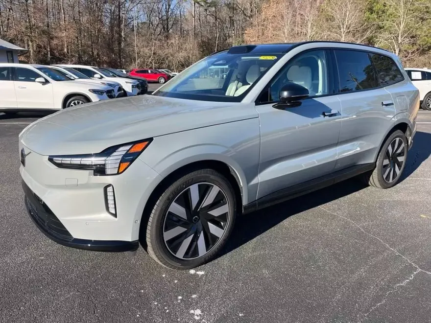 2025 Volvo EX90 Twin Motor Ultra photo 1