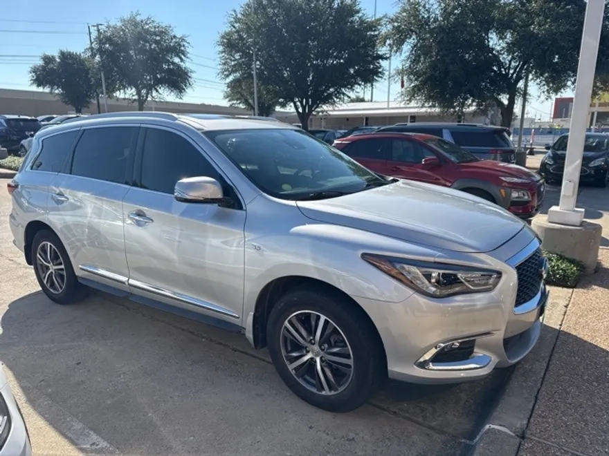 2019 Infiniti QX60 Luxe photo 1