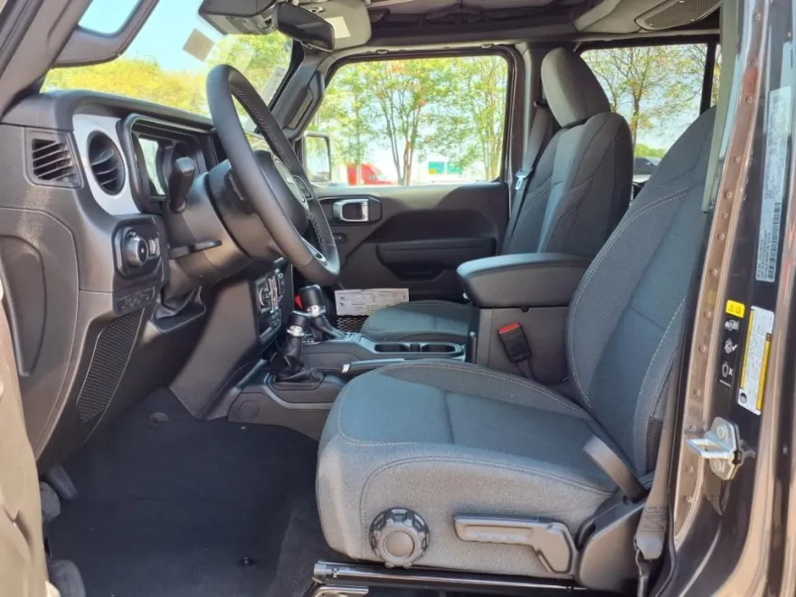 2025 Jeep Wrangler Sport S photo 1