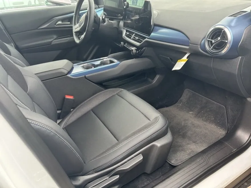 2025 Chevrolet Equinox EV 1LT photo 1