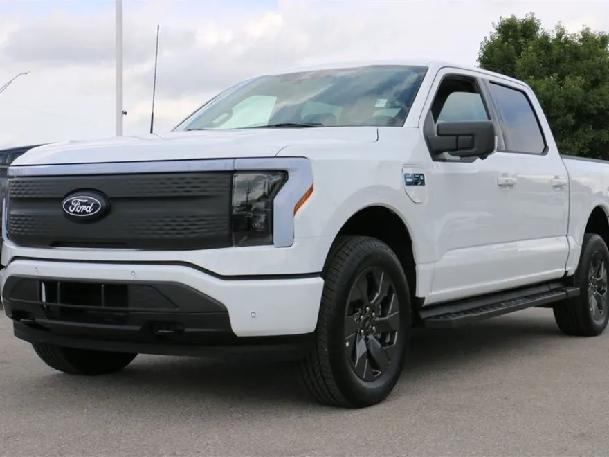 2025 Ford F-150 Lightning photo 1