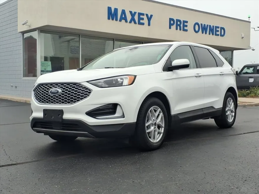 2023 Ford Edge SEL photo 1