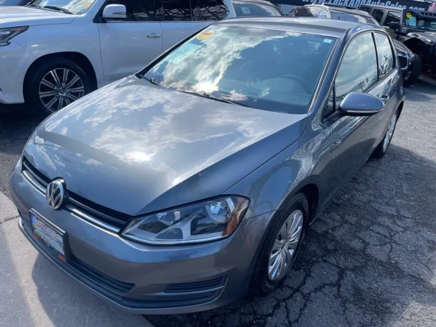 2015 Volkswagen Golf TSI S photo 1
