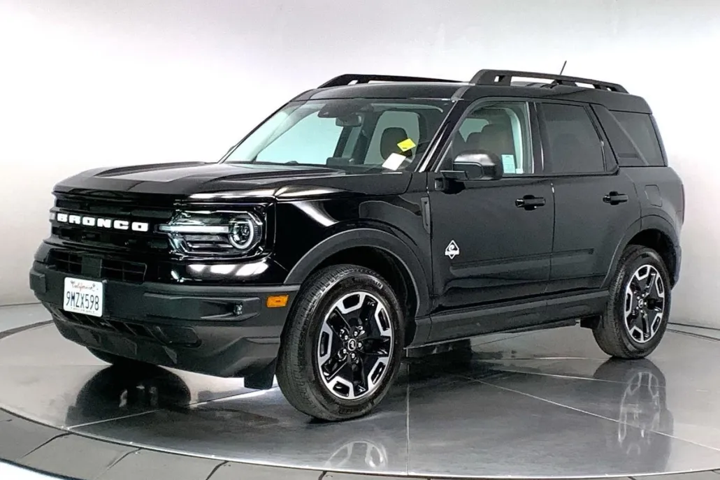 2024 Ford Bronco Sport Outer Banks photo 1
