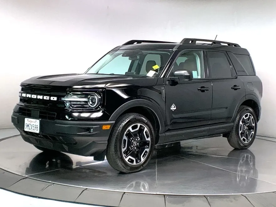 2024 Ford Bronco Sport Outer Banks photo 1