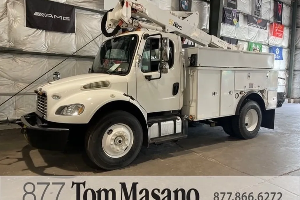2013 Freightliner M2 106 Medium Duty photo 1