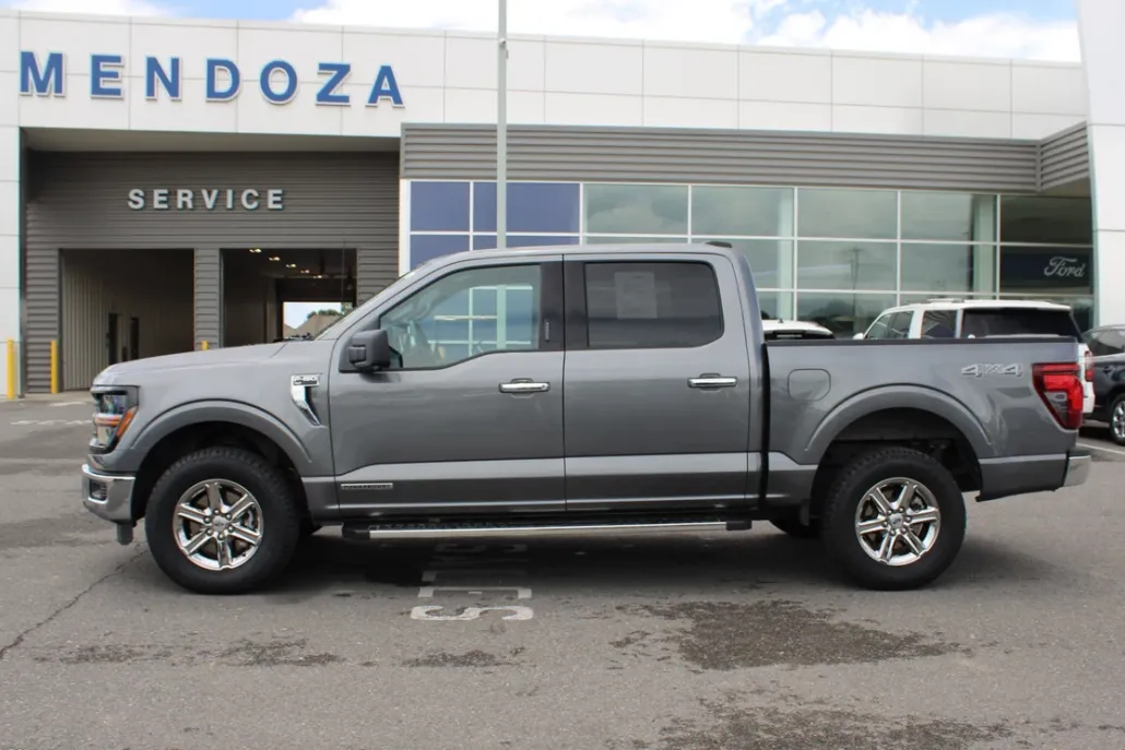 2024 Ford F-150 XLT photo 1
