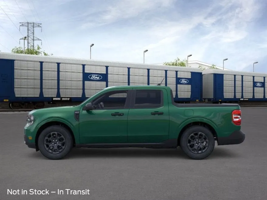 2025 Ford Maverick XLT photo 1