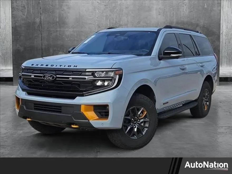 2025 Ford Expedition photo 1