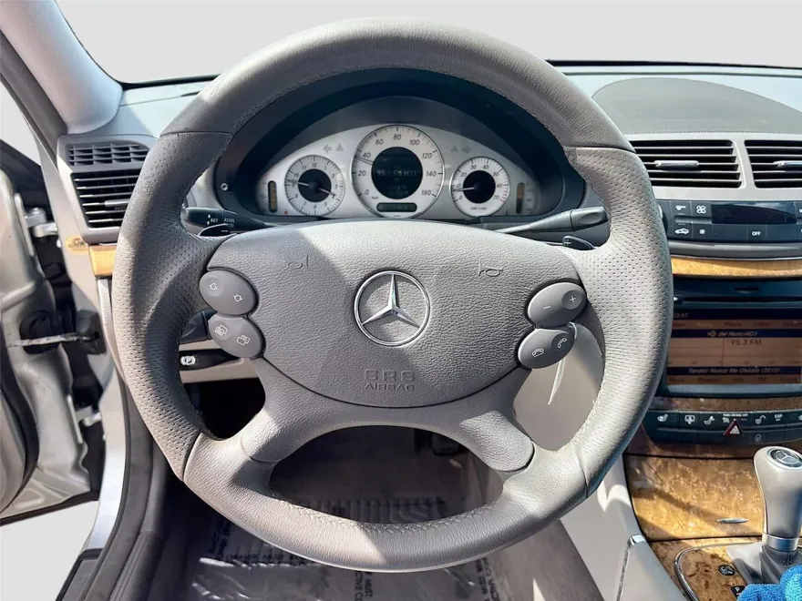 2009 Mercedes Benz E Sport photo 1