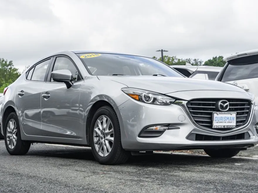 2018 Mazda Mazda3 Sport photo 1