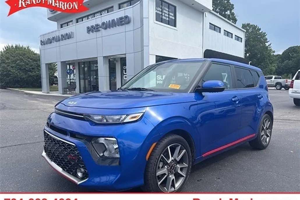 2022 Kia Soul GT-Line photo 1