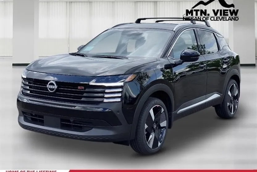 2025 Nissan Kicks SR photo 1