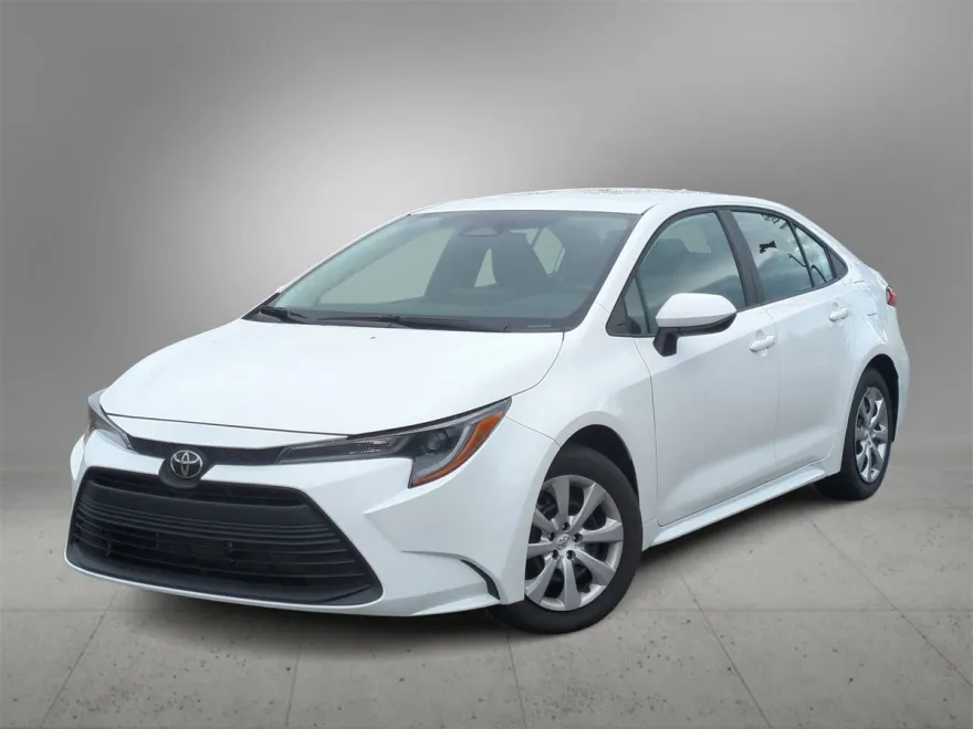 2025 Toyota Corolla LE photo 1