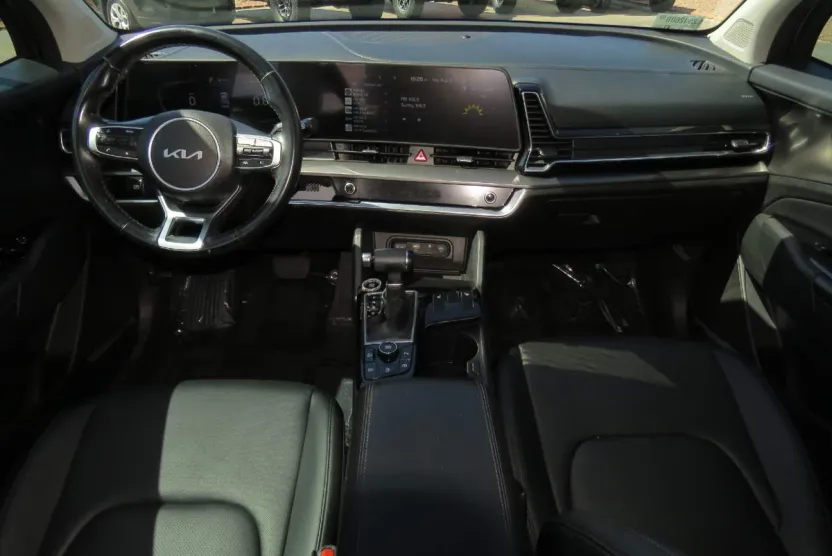 2023 Kia Sportage EX photo 1