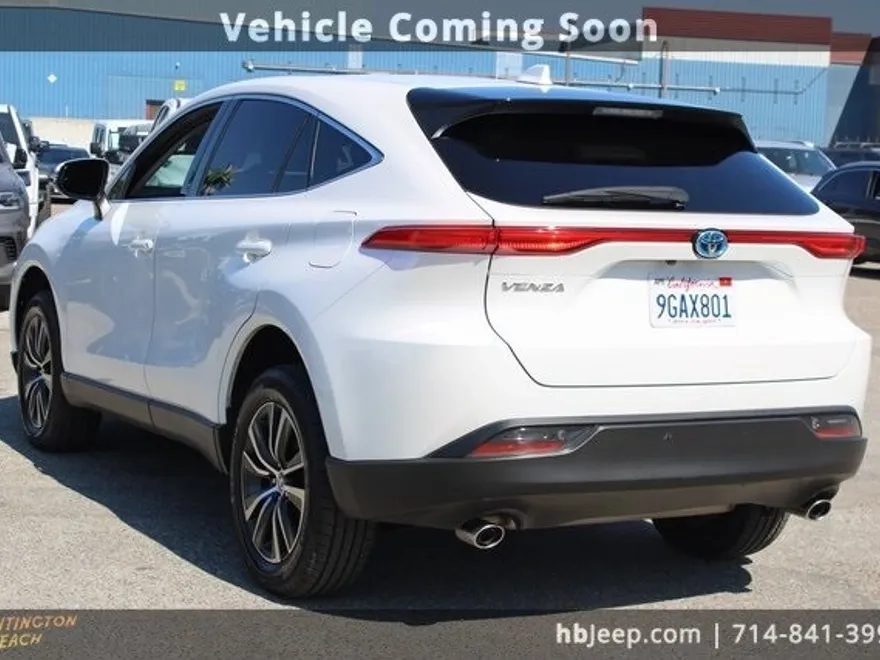 2023 Toyota Venza LE photo 1