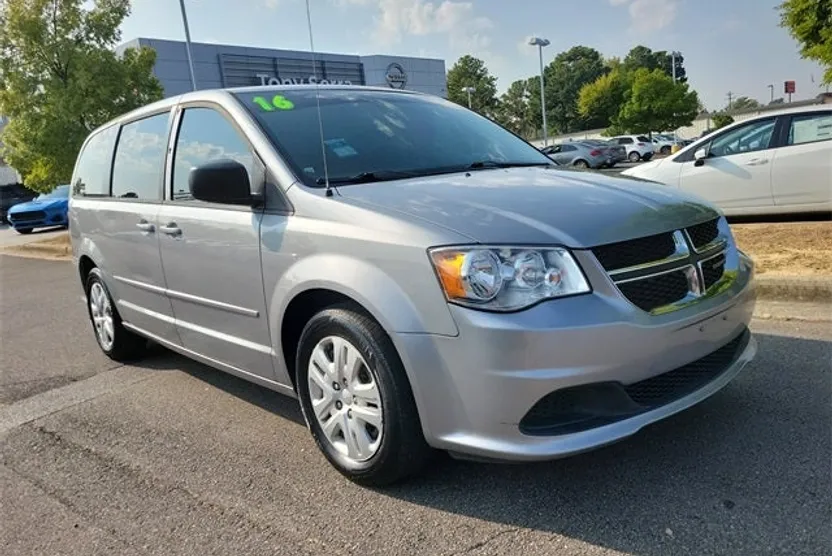 2016 Dodge Grand Caravan SE photo 1
