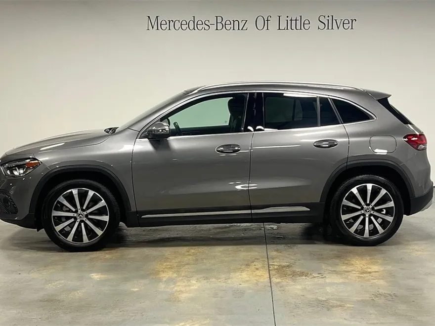 2021 Mercedes Benz GLA 250 4MATIC photo 1