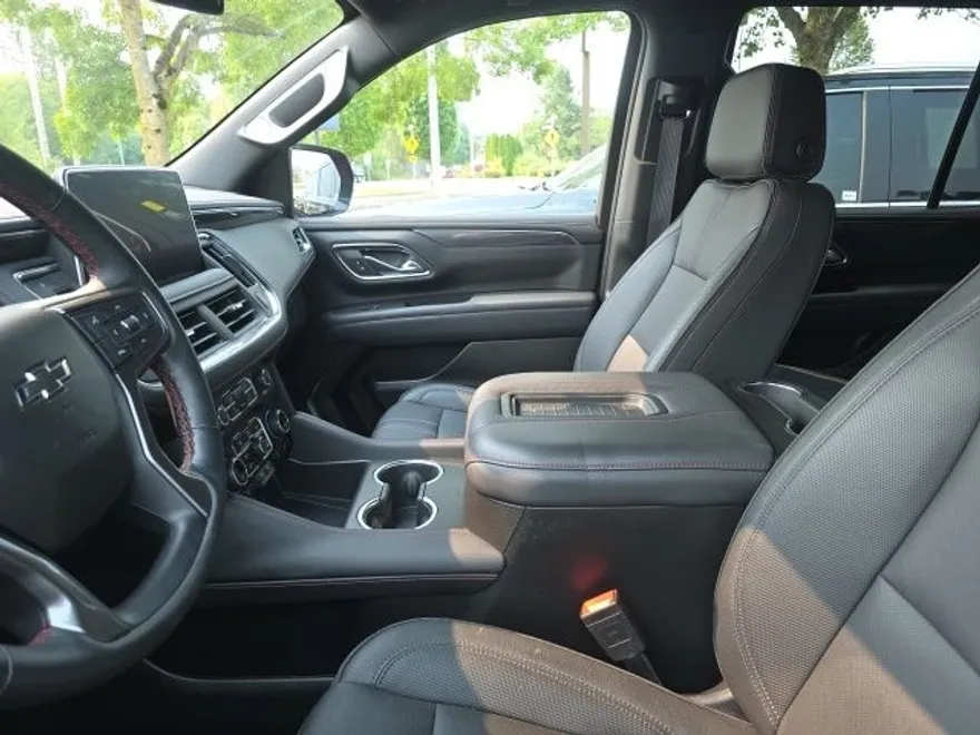 2023 Chevrolet Tahoe RST photo 1