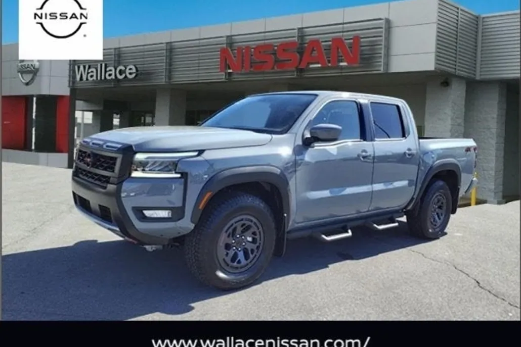 2025 Nissan Frontier PRO-4X photo 1