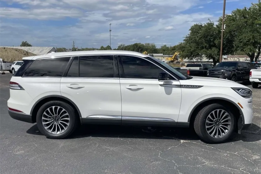 2020 Lincoln Aviator Reserve photo 1