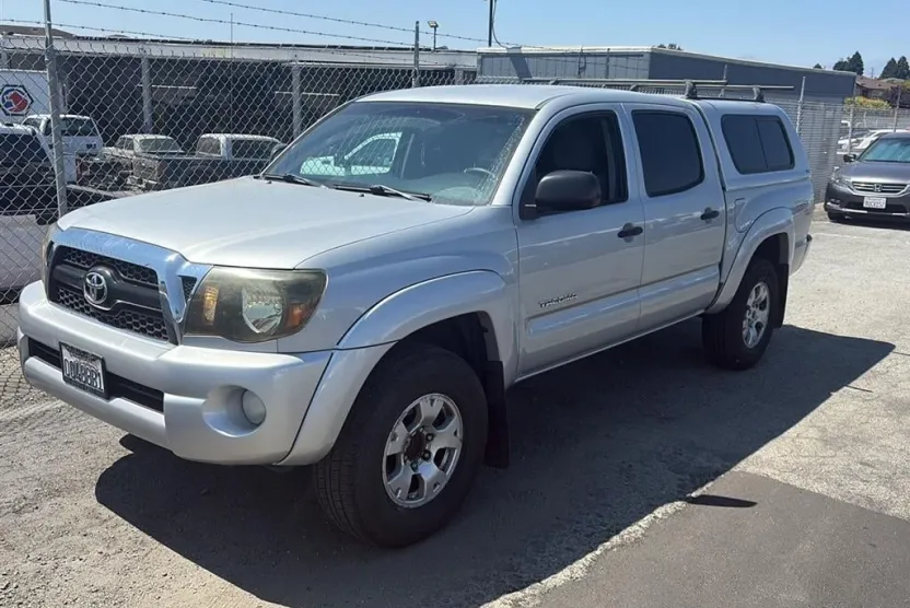 2011 Toyota Tacoma PreRunner photo 1