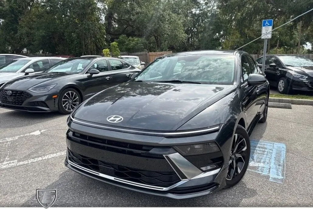2024 Hyundai Sonata SEL photo 1