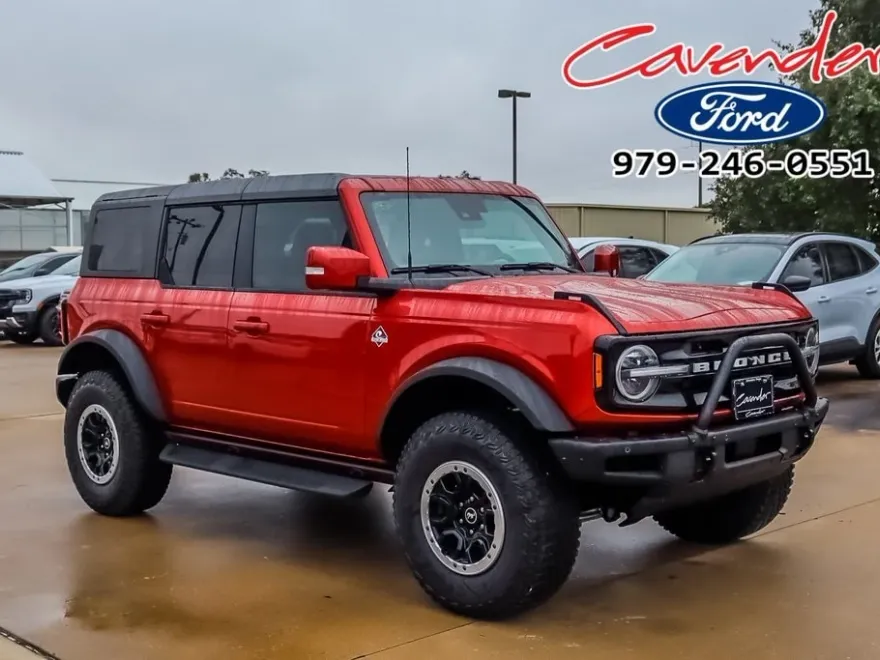 2024 Ford Bronco Outer Banks photo 1