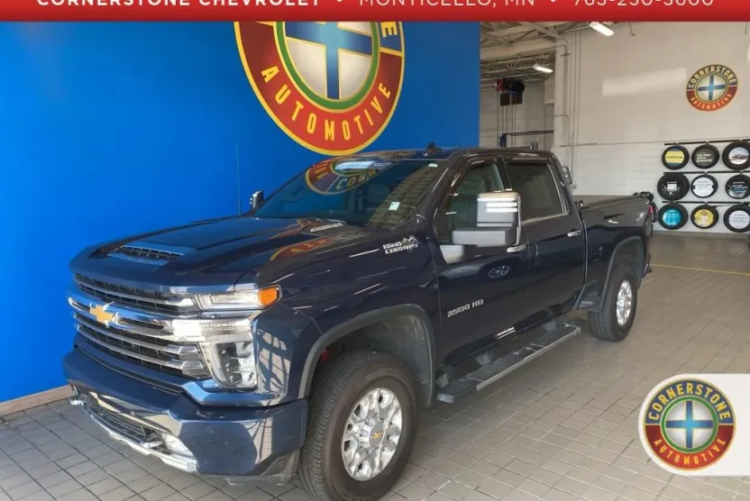 2023 Chevrolet Silverado 3500HD High Country photo 1